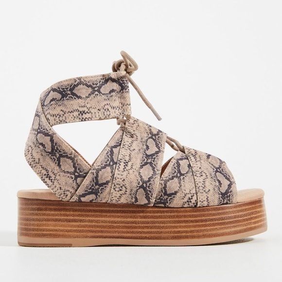 Anthropologie Kelsi Dagger snakeskin platform 6 - Picture 1 of 4
